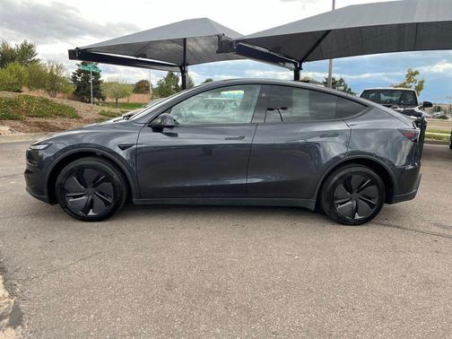 2026 Tesla Model Y Long Range Dual Motor All-Wheel Drive