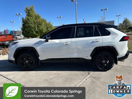 2021 Toyota RAV4 Hybrid SE