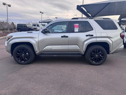 2025 Toyota 4Runner Hybrid Platinum