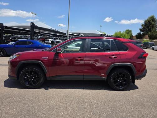 2021 Toyota RAV4 Hybrid XLE