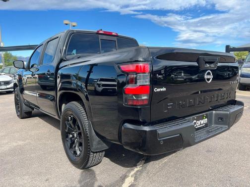 2022 Nissan Frontier SV