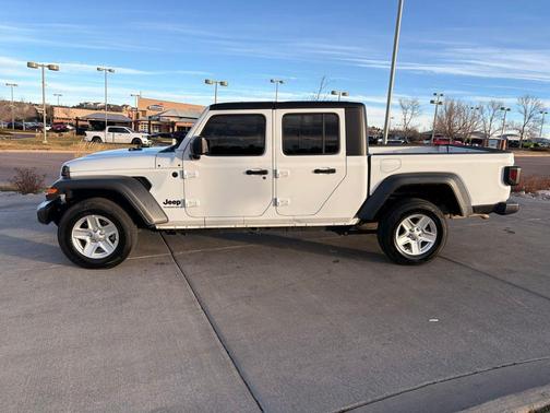 2023 Jeep Gladiator Sport S