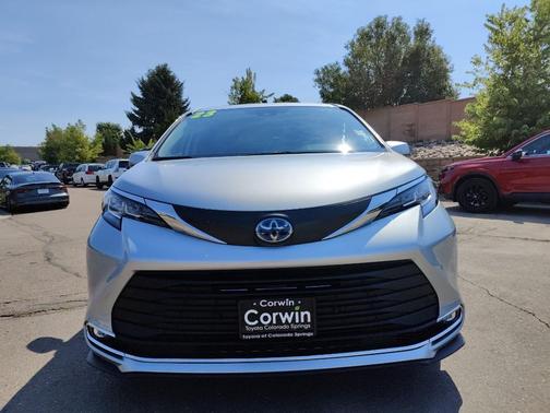 2023 Toyota Sienna XLE 7 Passenger