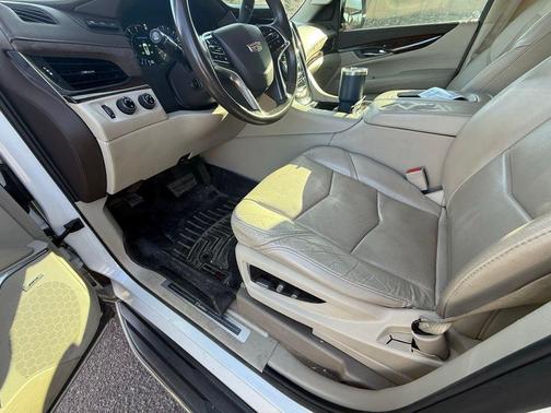 2016 Cadillac Escalade ESV Luxury