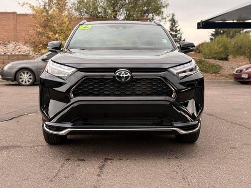 2025 Toyota RAV4 Hybrid SE