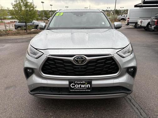 2023 Toyota Highlander Platinum