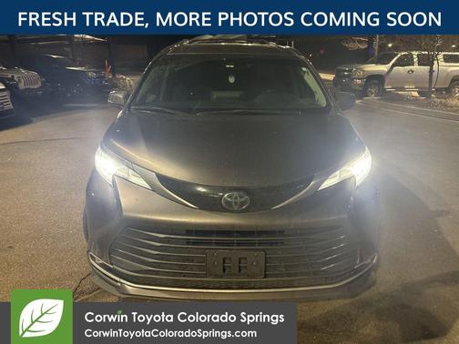 2022 Toyota Sienna Limited