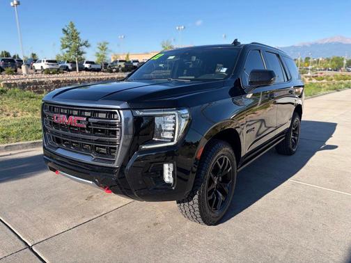 Onyx Black 2022 GMC Yukon AT4