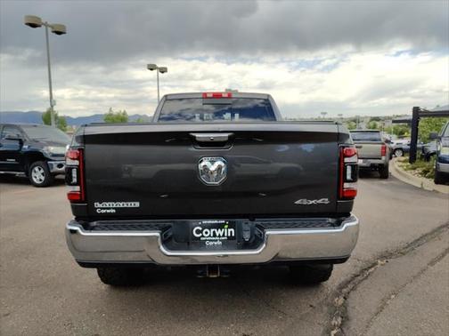 2020 RAM 2500 Laramie Crew Cab 4X4 6'4' Box