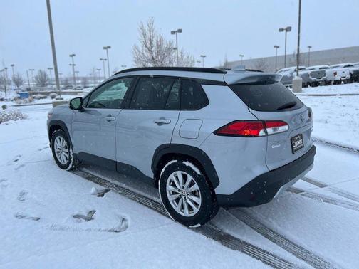 2023 Toyota Corolla Cross LE