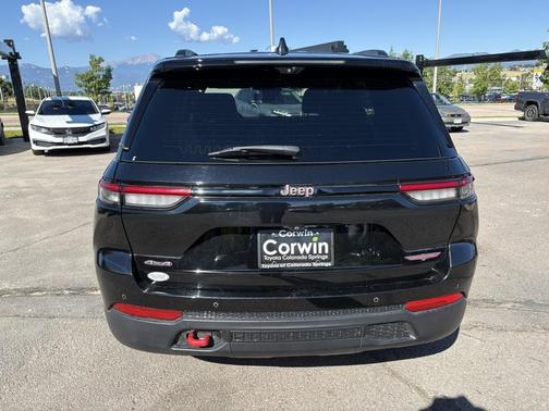 2022 Jeep Grand Cherokee Trailhawk