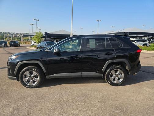 2025 Toyota RAV4 Hybrid LE