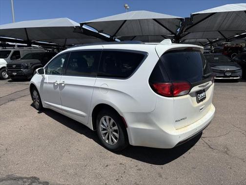 2018 Chrysler Pacifica Touring-L