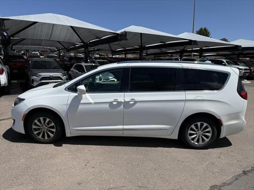 2018 Chrysler Pacifica Touring-L
