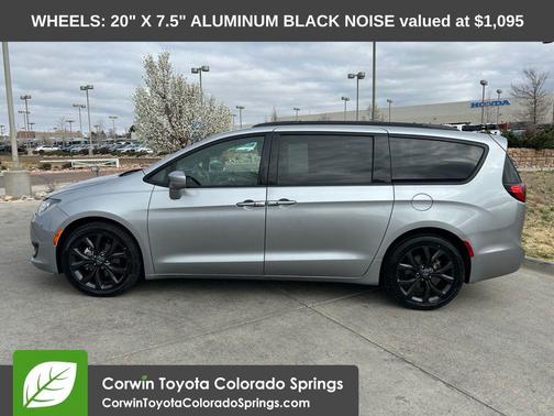 2020 Chrysler Pacifica Touring-L Plus