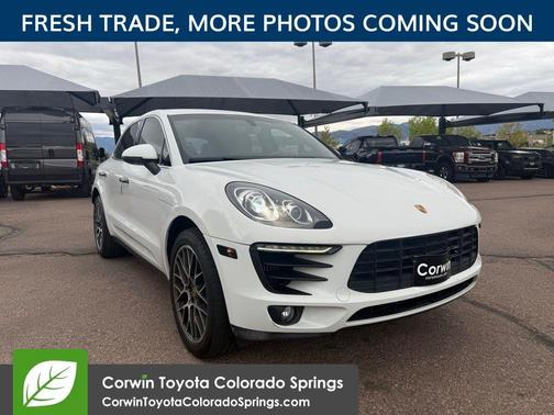 White 2015 Porsche Macan Macan