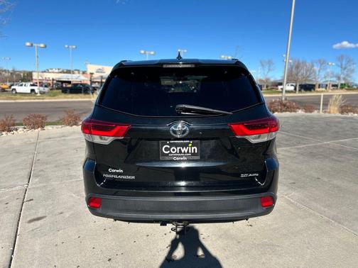 2018 Toyota Highlander SE
