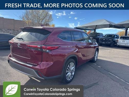 2023 Toyota Highlander Platinum