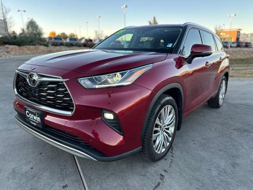 2023 Toyota Highlander Platinum