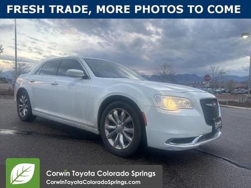 2017 Chrysler 300 Limited