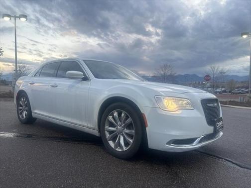 2017 Chrysler 300 Limited