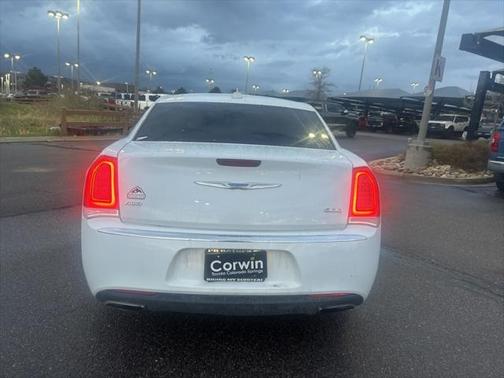2017 Chrysler 300 Limited