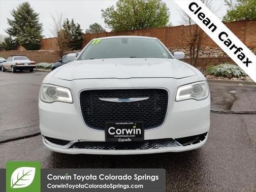 2017 Chrysler 300 Limited
