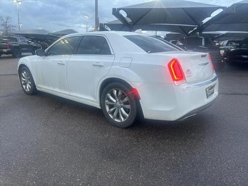 2017 Chrysler 300 Limited