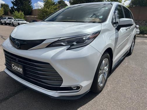 2022 Toyota Sienna Platinum 7 Passenger