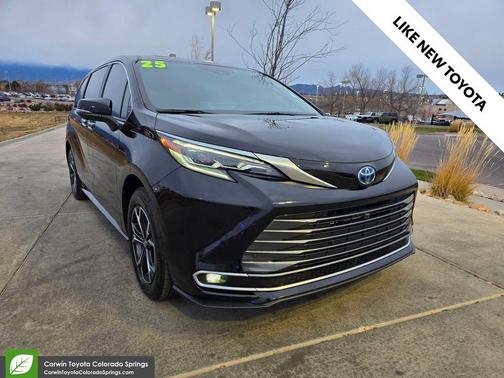 2025 Toyota Sienna Platinum