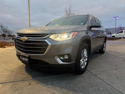 2021 Chevrolet Traverse LT Leather