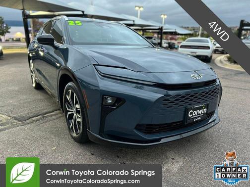 2025 Toyota Crown Signia XLE