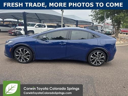 2025 Toyota Prius Plug-In Hybrid SE