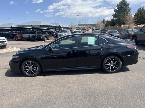 2022 Toyota Camry SE