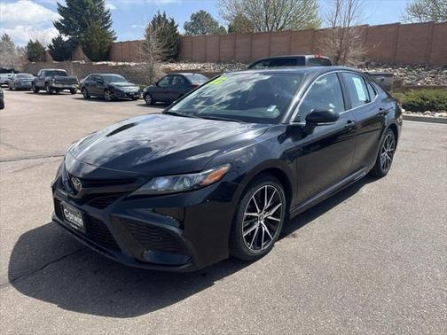 2022 Toyota Camry SE
