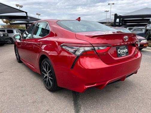 2024 Toyota Camry SE