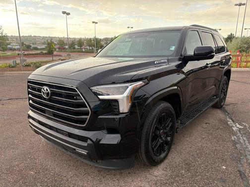 2025 Toyota Sequoia SR5