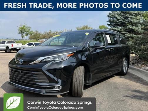 2024 Toyota Sienna Platinum 7 Passenger