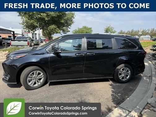 2024 Toyota Sienna Platinum 7 Passenger