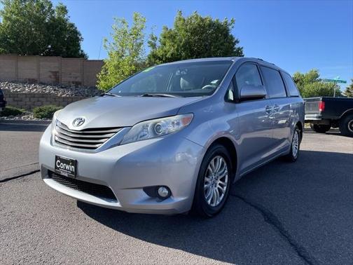 2012 Toyota Sienna XLE
