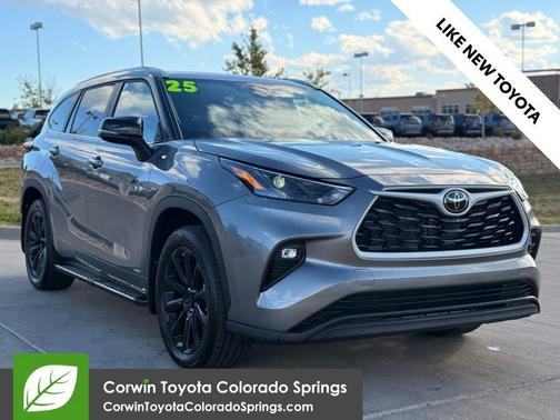 2025 Toyota Highlander Hybrid XLE