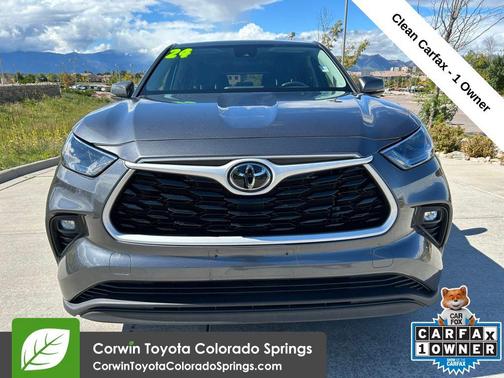 2024 Toyota Highlander LE I4
