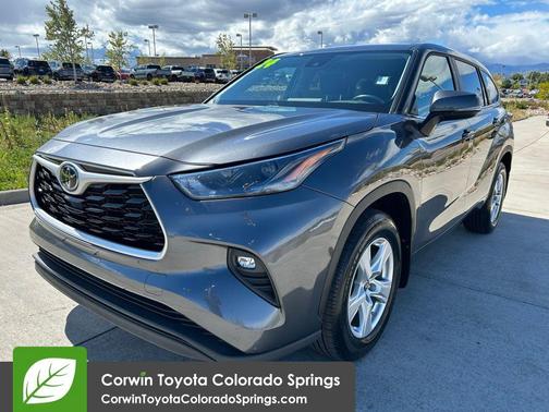 2024 Toyota Highlander LE I4