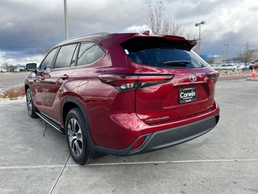 2026 Toyota Highlander XLE
