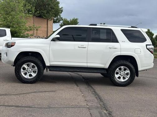 2022 Toyota 4Runner SR5