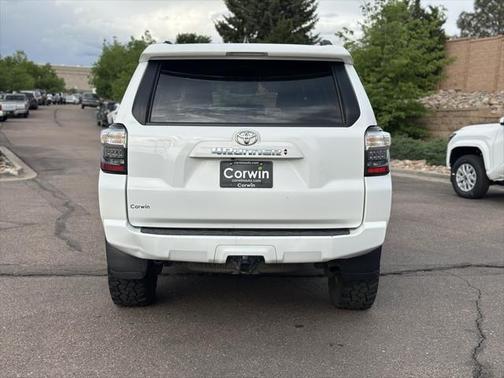 2022 Toyota 4Runner SR5