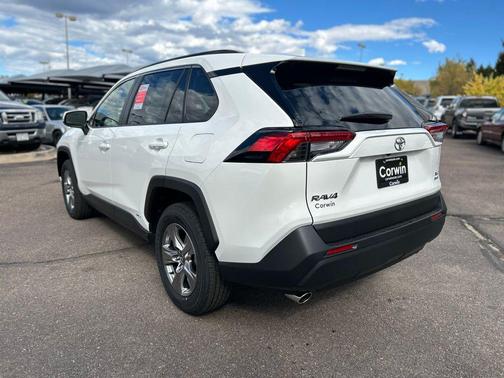 2025 Toyota RAV4 Hybrid XLE
