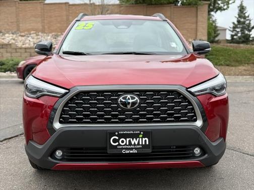 2025 Toyota Corolla Cross XLE