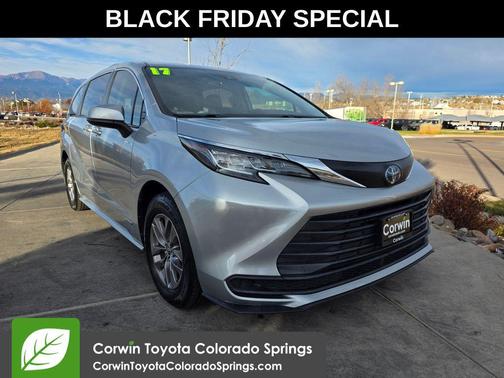 2023 Toyota Sienna XLE