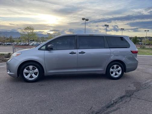 2016 Toyota Sienna L